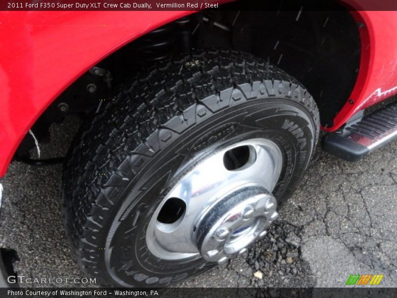  2011 F350 Super Duty XLT Crew Cab Dually Wheel