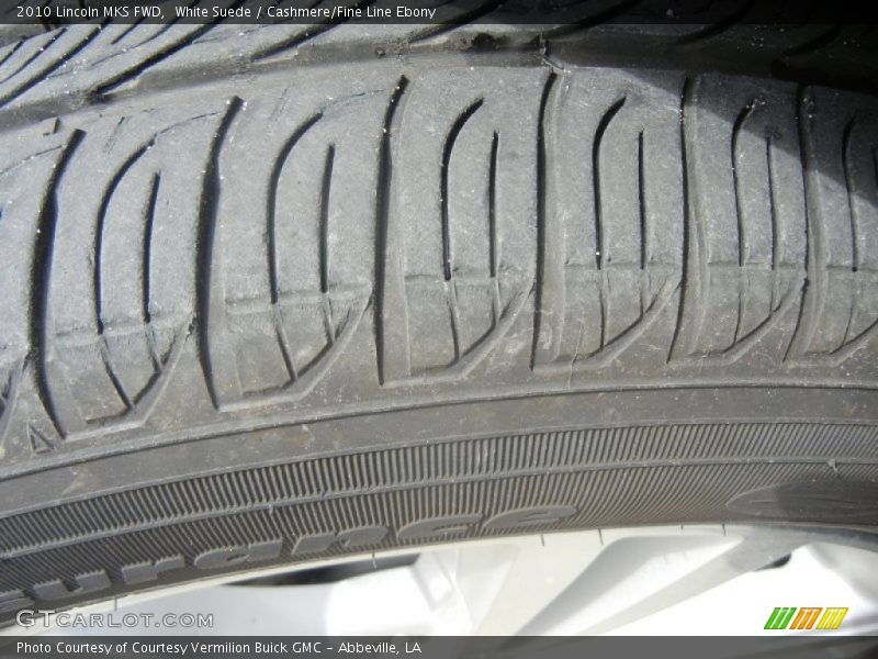 White Suede / Cashmere/Fine Line Ebony 2010 Lincoln MKS FWD