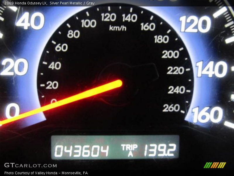 Silver Pearl Metallic / Gray 2009 Honda Odyssey LX