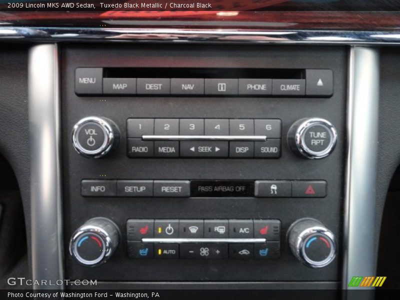 Tuxedo Black Metallic / Charcoal Black 2009 Lincoln MKS AWD Sedan