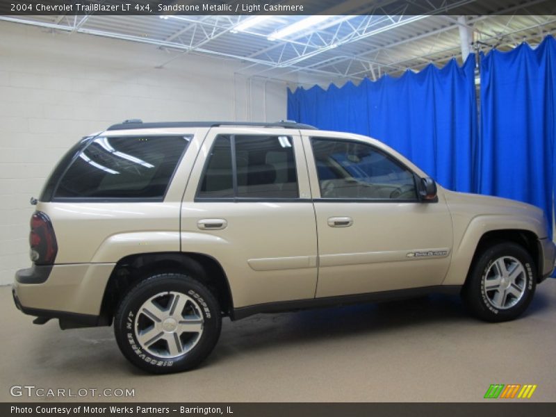 Sandstone Metallic / Light Cashmere 2004 Chevrolet TrailBlazer LT 4x4