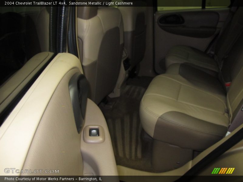 Sandstone Metallic / Light Cashmere 2004 Chevrolet TrailBlazer LT 4x4