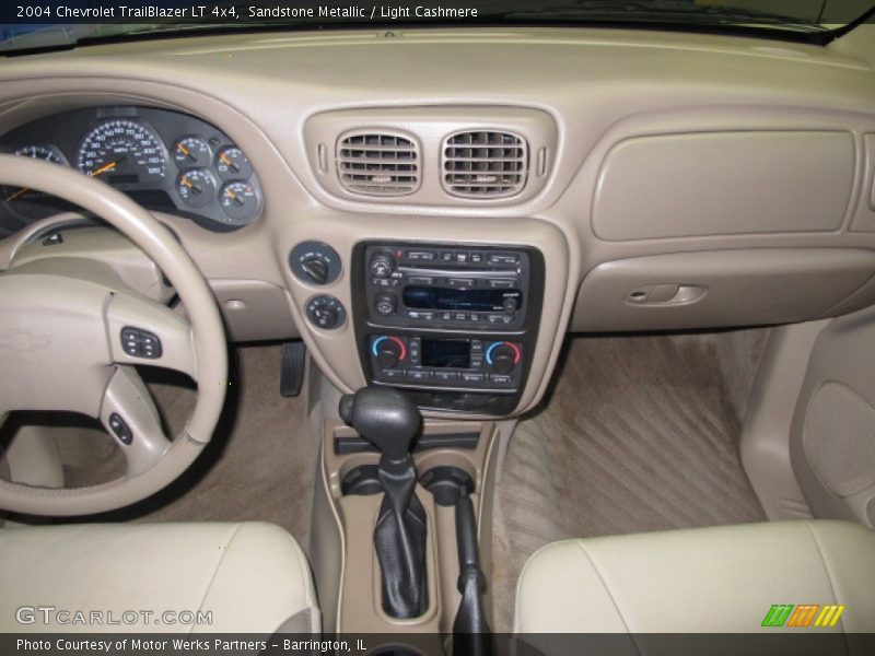 Sandstone Metallic / Light Cashmere 2004 Chevrolet TrailBlazer LT 4x4