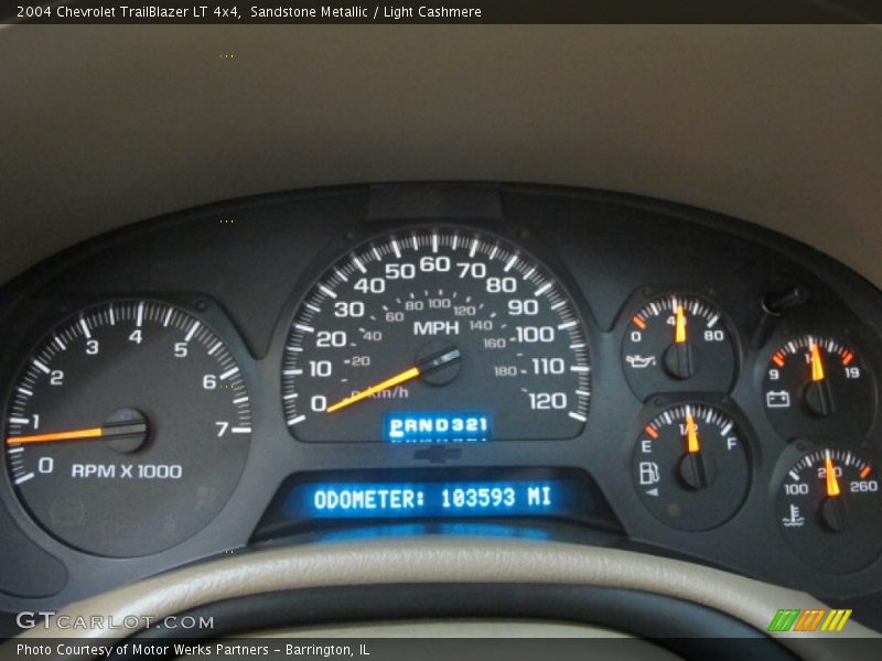 Sandstone Metallic / Light Cashmere 2004 Chevrolet TrailBlazer LT 4x4