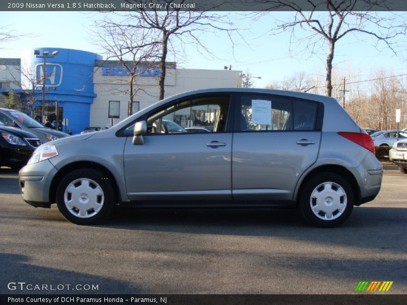 Magnetic Gray / Charcoal 2009 Nissan Versa 1.8 S Hatchback