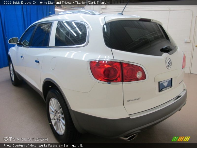 White Diamond Tricoat / Titanium/Dark Titanium 2011 Buick Enclave CX