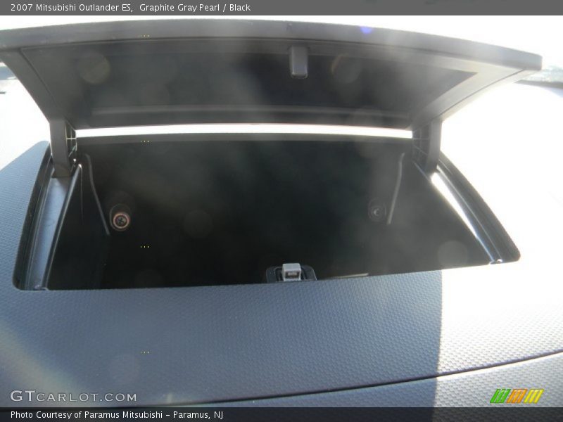 Graphite Gray Pearl / Black 2007 Mitsubishi Outlander ES