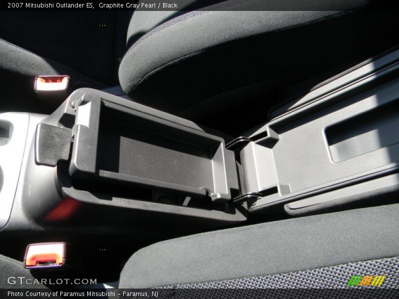 Graphite Gray Pearl / Black 2007 Mitsubishi Outlander ES