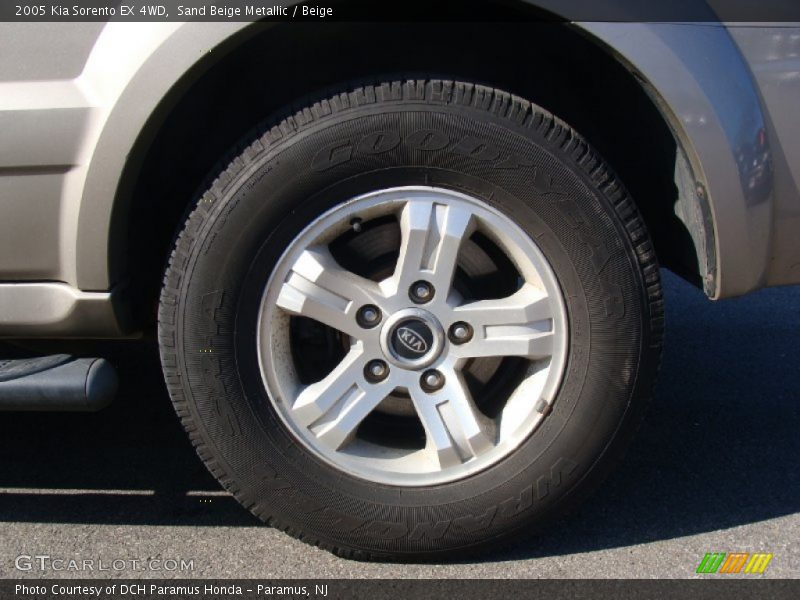 Sand Beige Metallic / Beige 2005 Kia Sorento EX 4WD