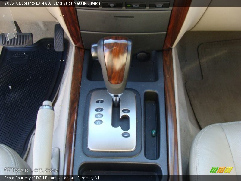 Sand Beige Metallic / Beige 2005 Kia Sorento EX 4WD
