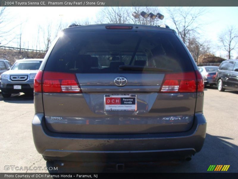 Phantom Gray Pearl / Stone Gray 2004 Toyota Sienna CE