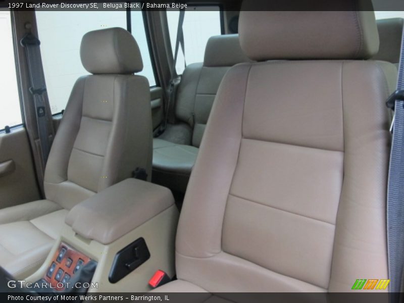 Beluga Black / Bahama Beige 1997 Land Rover Discovery SE