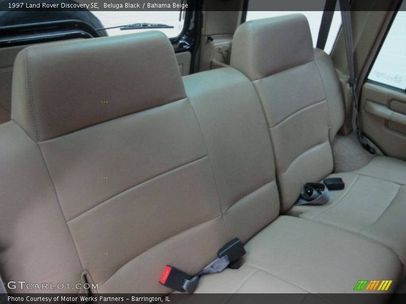 Beluga Black / Bahama Beige 1997 Land Rover Discovery SE