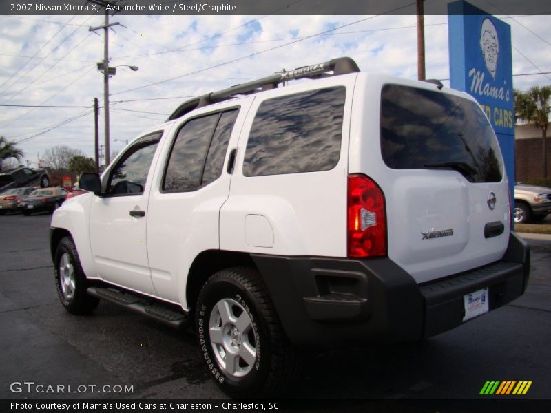 Avalanche White / Steel/Graphite 2007 Nissan Xterra X