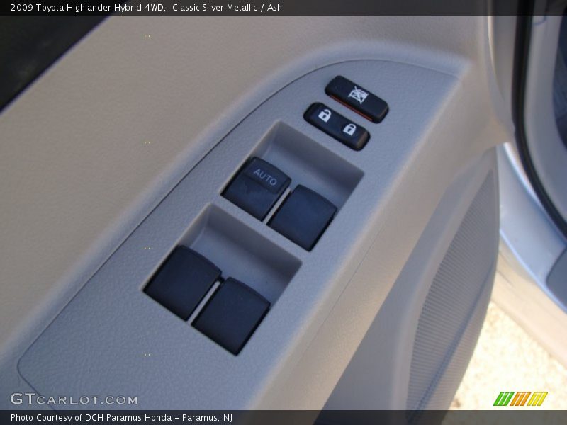 Classic Silver Metallic / Ash 2009 Toyota Highlander Hybrid 4WD