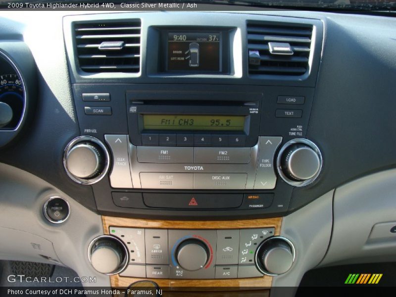 Classic Silver Metallic / Ash 2009 Toyota Highlander Hybrid 4WD