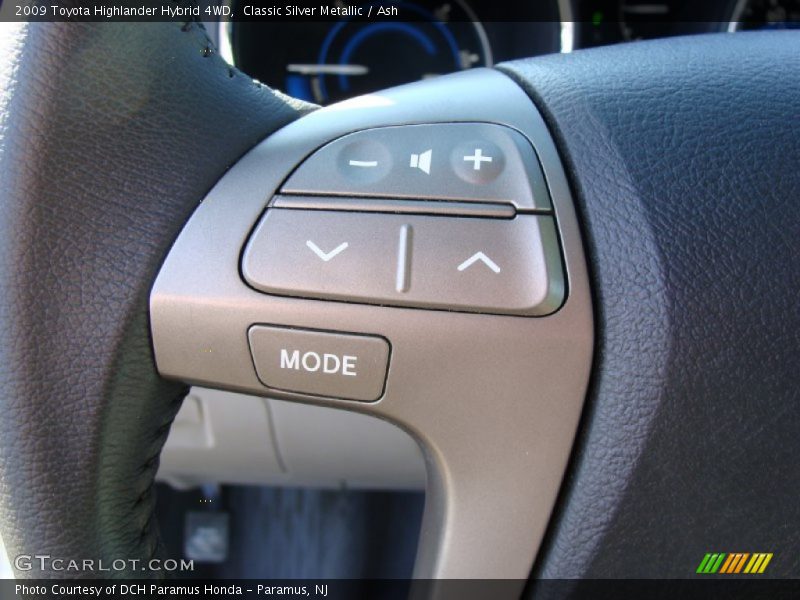 Controls of 2009 Highlander Hybrid 4WD