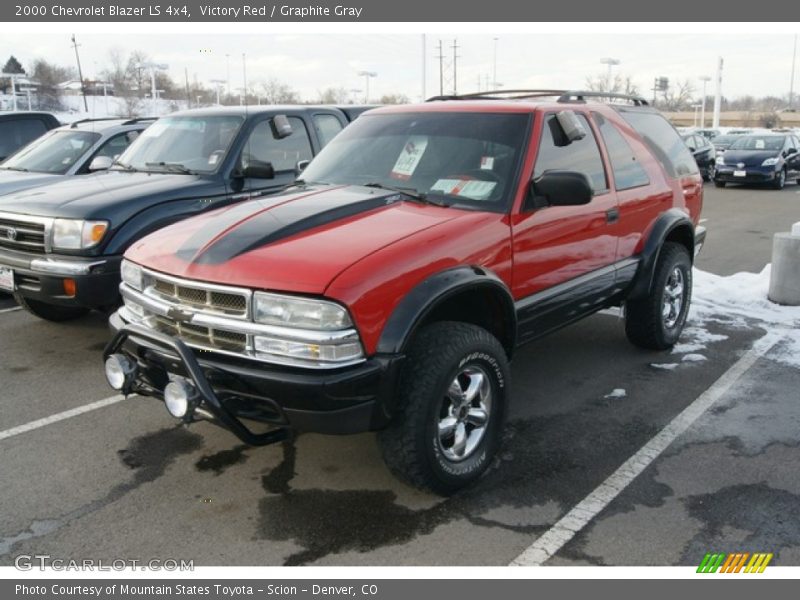 Victory Red / Graphite Gray 2000 Chevrolet Blazer LS 4x4