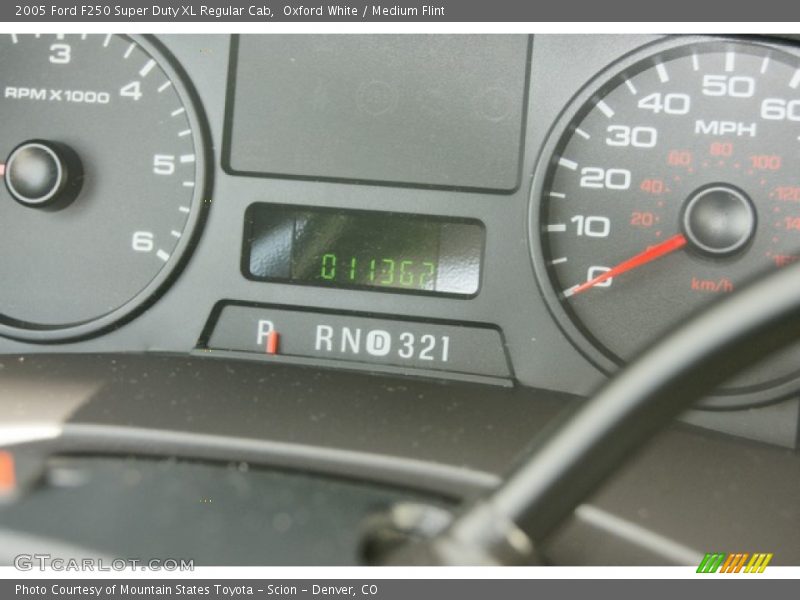 Oxford White / Medium Flint 2005 Ford F250 Super Duty XL Regular Cab
