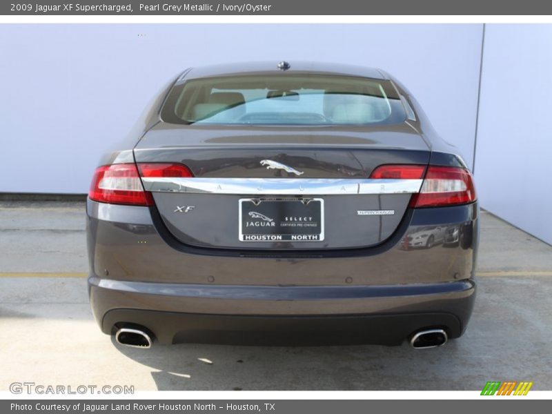 Pearl Grey Metallic / Ivory/Oyster 2009 Jaguar XF Supercharged