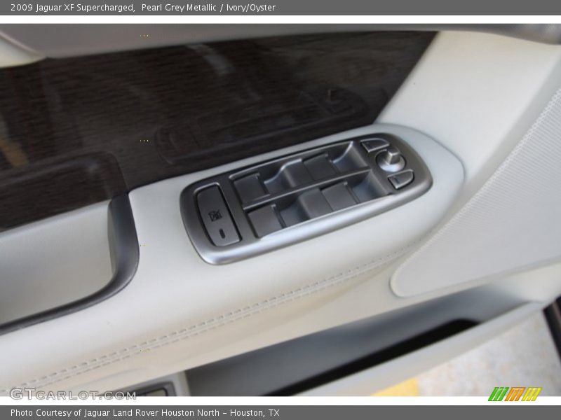 Pearl Grey Metallic / Ivory/Oyster 2009 Jaguar XF Supercharged