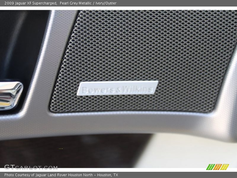Pearl Grey Metallic / Ivory/Oyster 2009 Jaguar XF Supercharged
