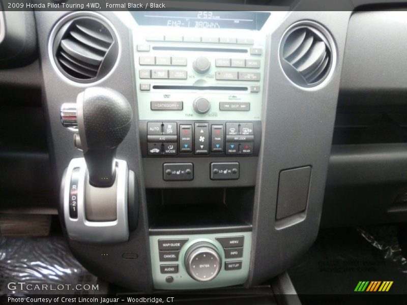 Formal Black / Black 2009 Honda Pilot Touring 4WD