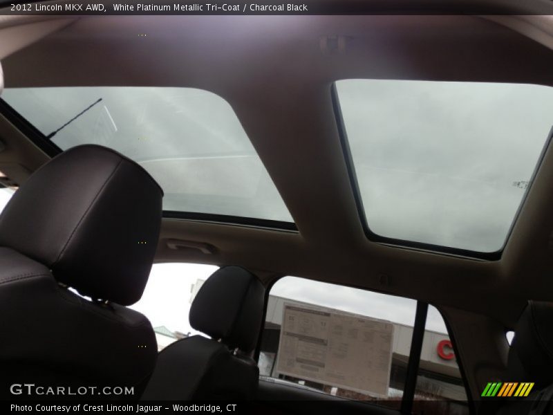 White Platinum Metallic Tri-Coat / Charcoal Black 2012 Lincoln MKX AWD