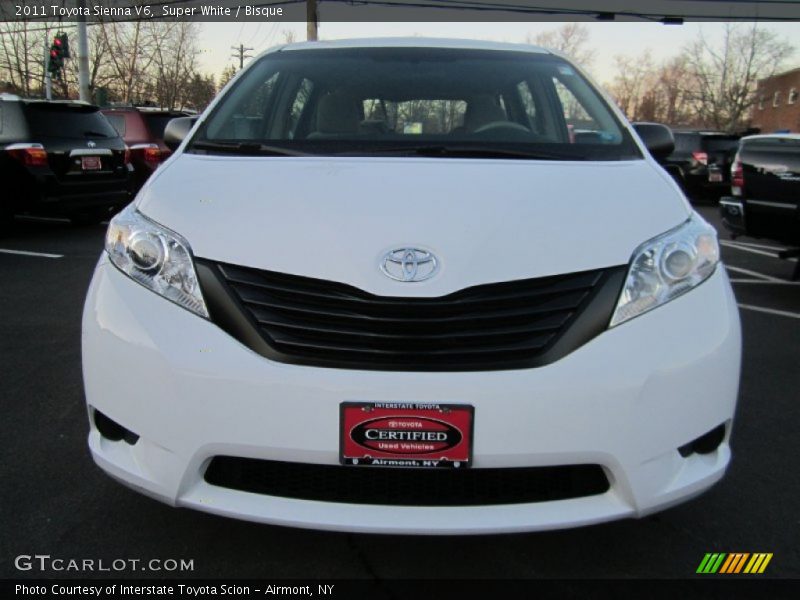 Super White / Bisque 2011 Toyota Sienna V6