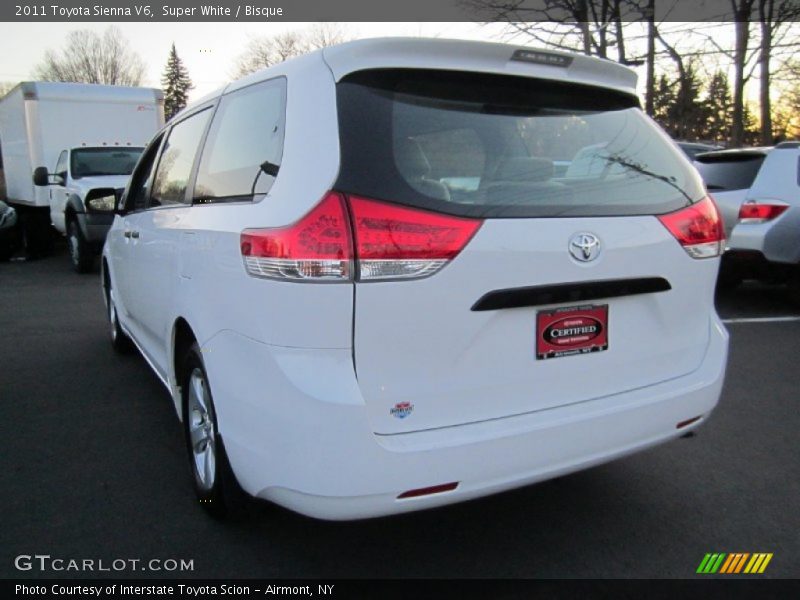 Super White / Bisque 2011 Toyota Sienna V6