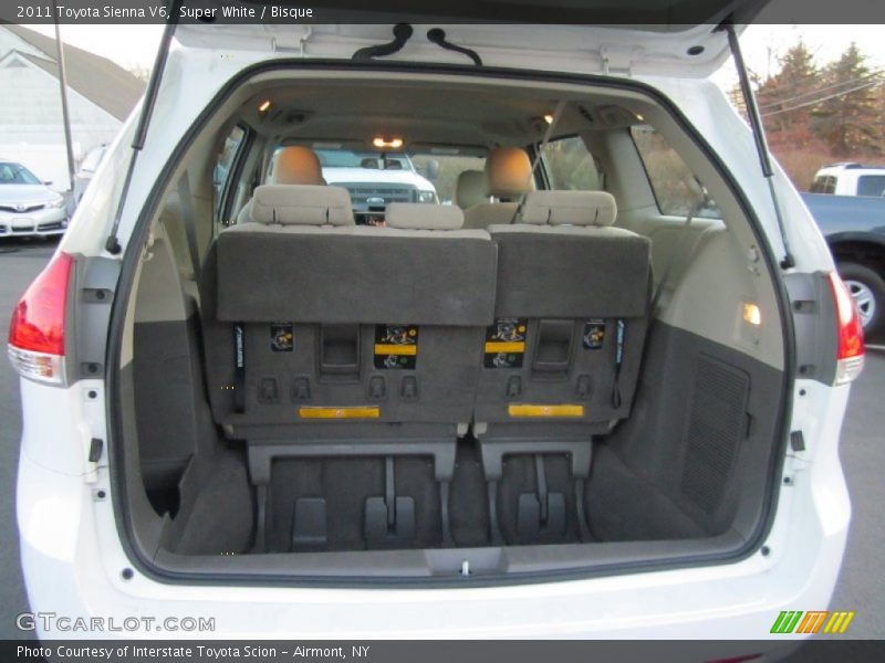 Super White / Bisque 2011 Toyota Sienna V6