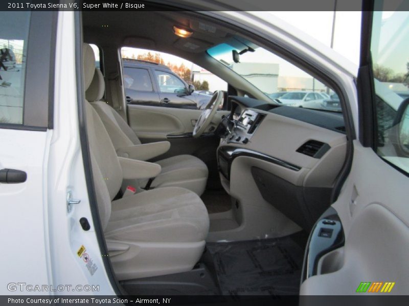 Super White / Bisque 2011 Toyota Sienna V6