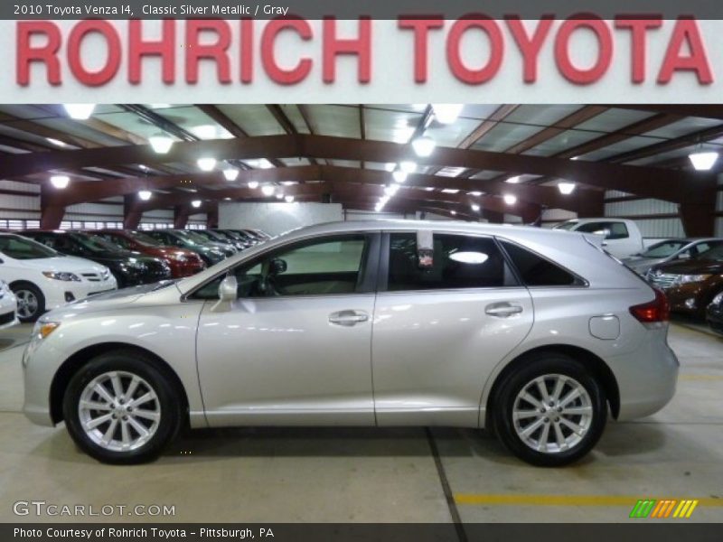 Classic Silver Metallic / Gray 2010 Toyota Venza I4