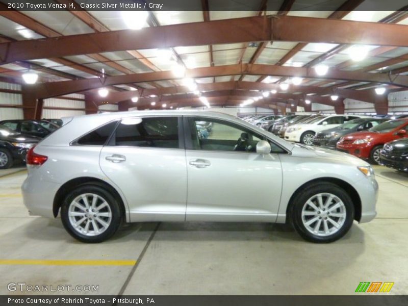 Classic Silver Metallic / Gray 2010 Toyota Venza I4