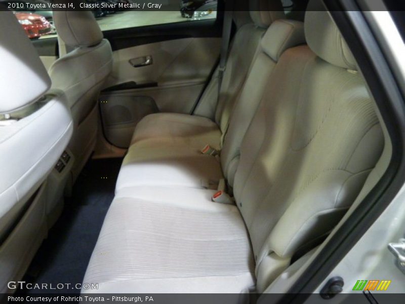 Classic Silver Metallic / Gray 2010 Toyota Venza I4