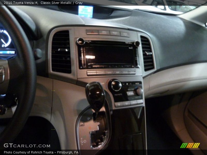 Classic Silver Metallic / Gray 2010 Toyota Venza I4
