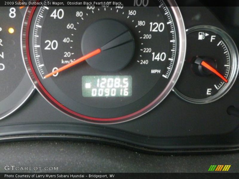 Obsidian Black Pearl / Off Black 2009 Subaru Outback 2.5i Wagon