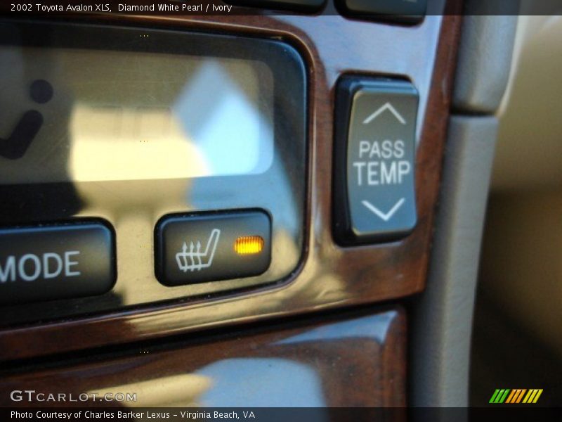 Diamond White Pearl / Ivory 2002 Toyota Avalon XLS