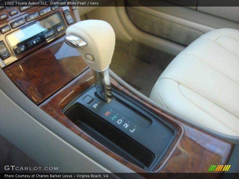 Diamond White Pearl / Ivory 2002 Toyota Avalon XLS