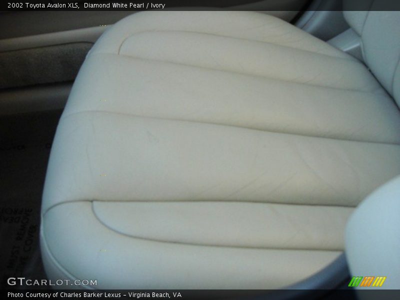 Diamond White Pearl / Ivory 2002 Toyota Avalon XLS