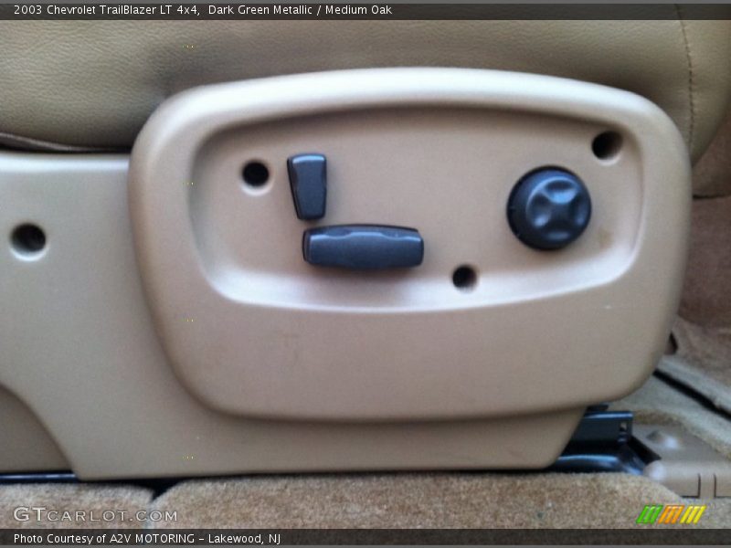 Dark Green Metallic / Medium Oak 2003 Chevrolet TrailBlazer LT 4x4