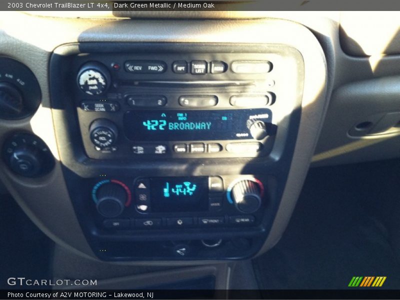 Dark Green Metallic / Medium Oak 2003 Chevrolet TrailBlazer LT 4x4