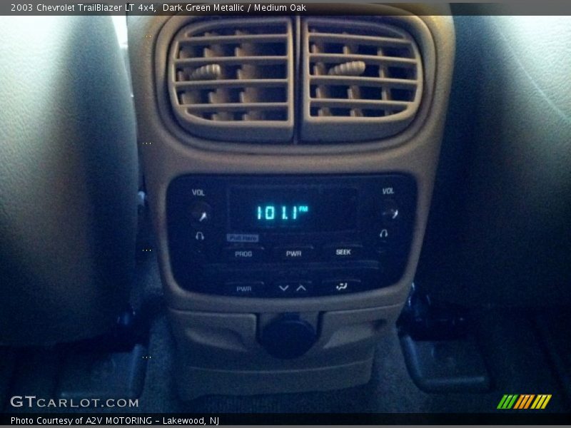 Dark Green Metallic / Medium Oak 2003 Chevrolet TrailBlazer LT 4x4