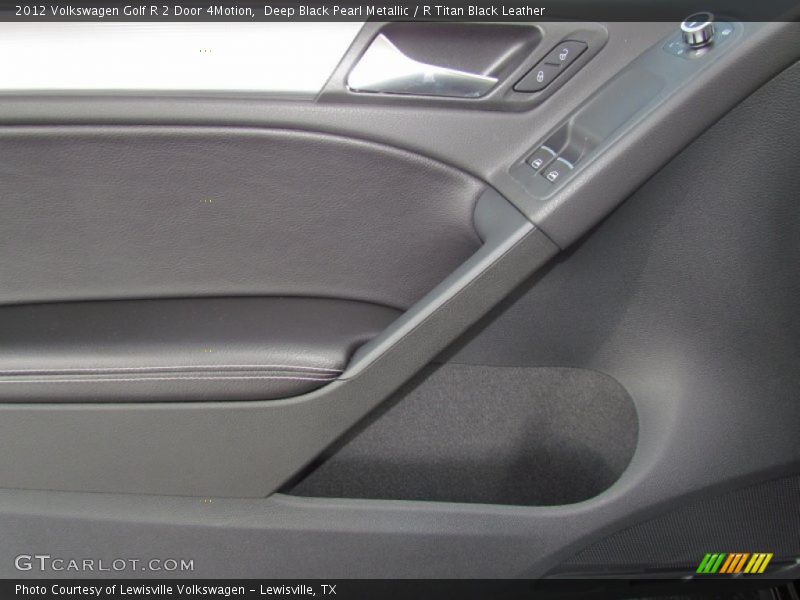 Deep Black Pearl Metallic / R Titan Black Leather 2012 Volkswagen Golf R 2 Door 4Motion