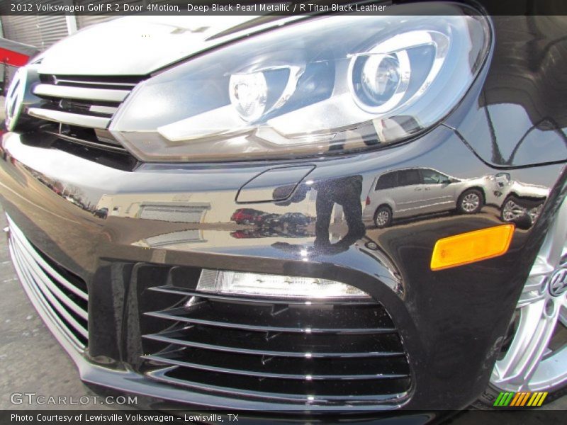 Deep Black Pearl Metallic / R Titan Black Leather 2012 Volkswagen Golf R 2 Door 4Motion