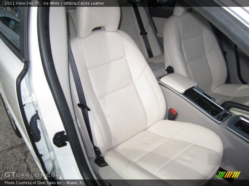 Ice White / Umbra/Calcite Leather 2011 Volvo S40 T5