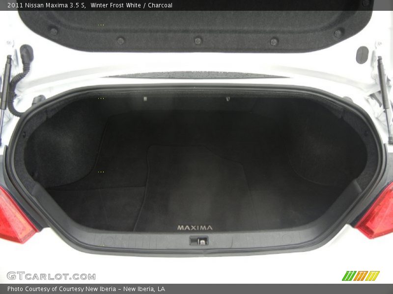 Winter Frost White / Charcoal 2011 Nissan Maxima 3.5 S