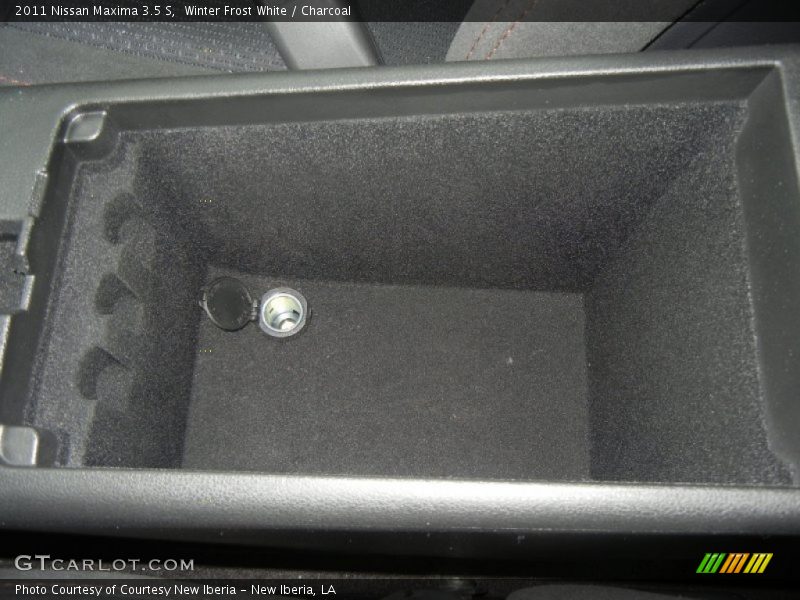 Winter Frost White / Charcoal 2011 Nissan Maxima 3.5 S