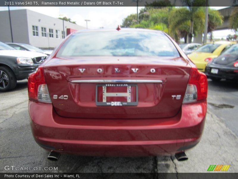 Flamenco Red Metallic / Dalaro Off Black T-Tec 2011 Volvo S40 T5