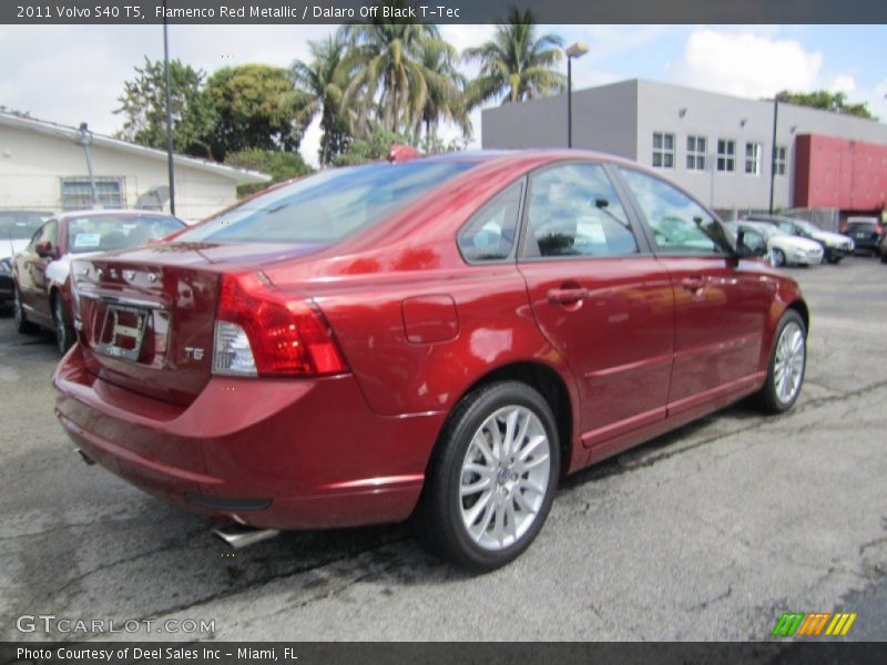 Flamenco Red Metallic / Dalaro Off Black T-Tec 2011 Volvo S40 T5